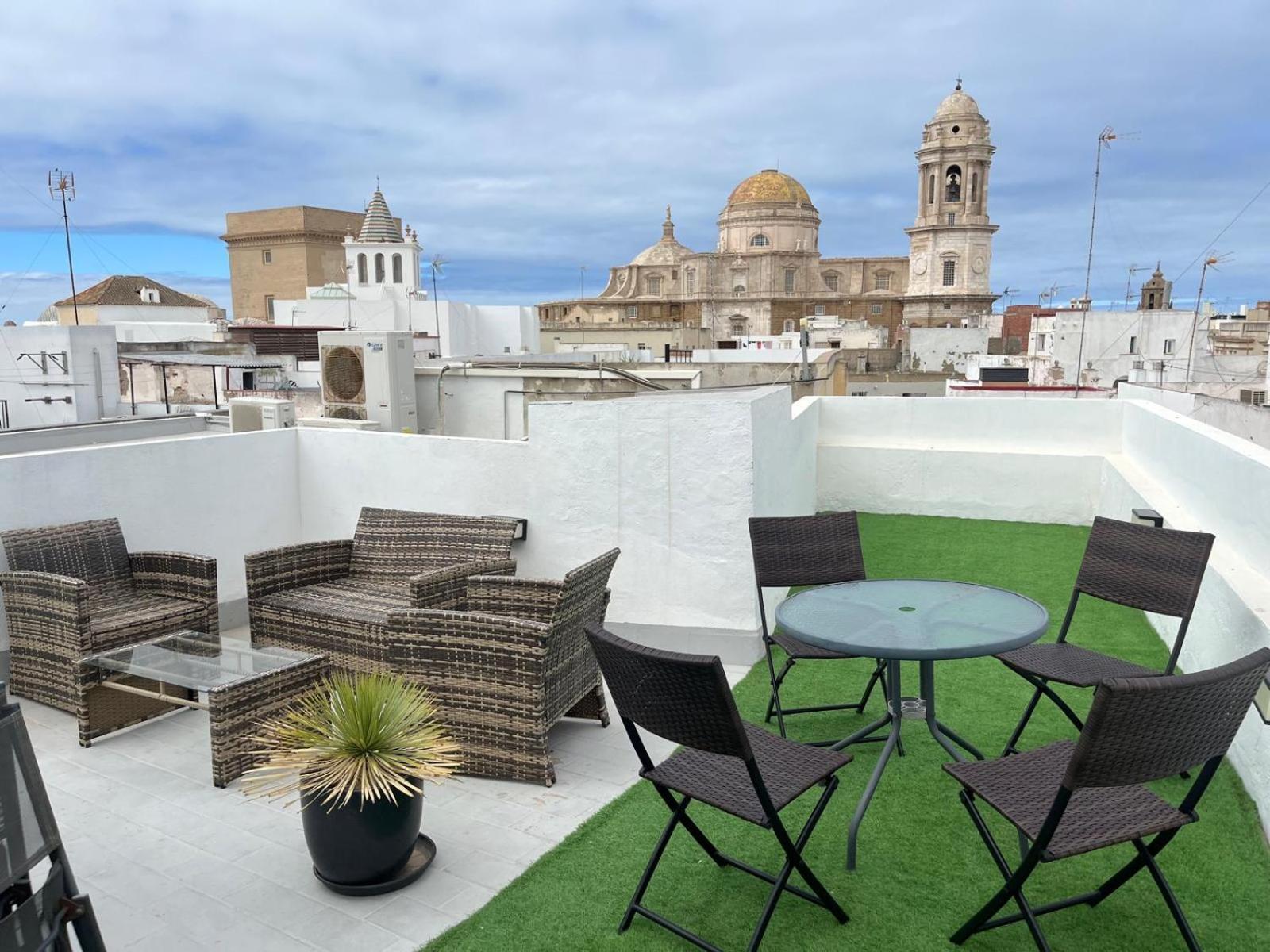 Hidden Gem Penthouse El Meson Apartment Кадис Екстериор снимка